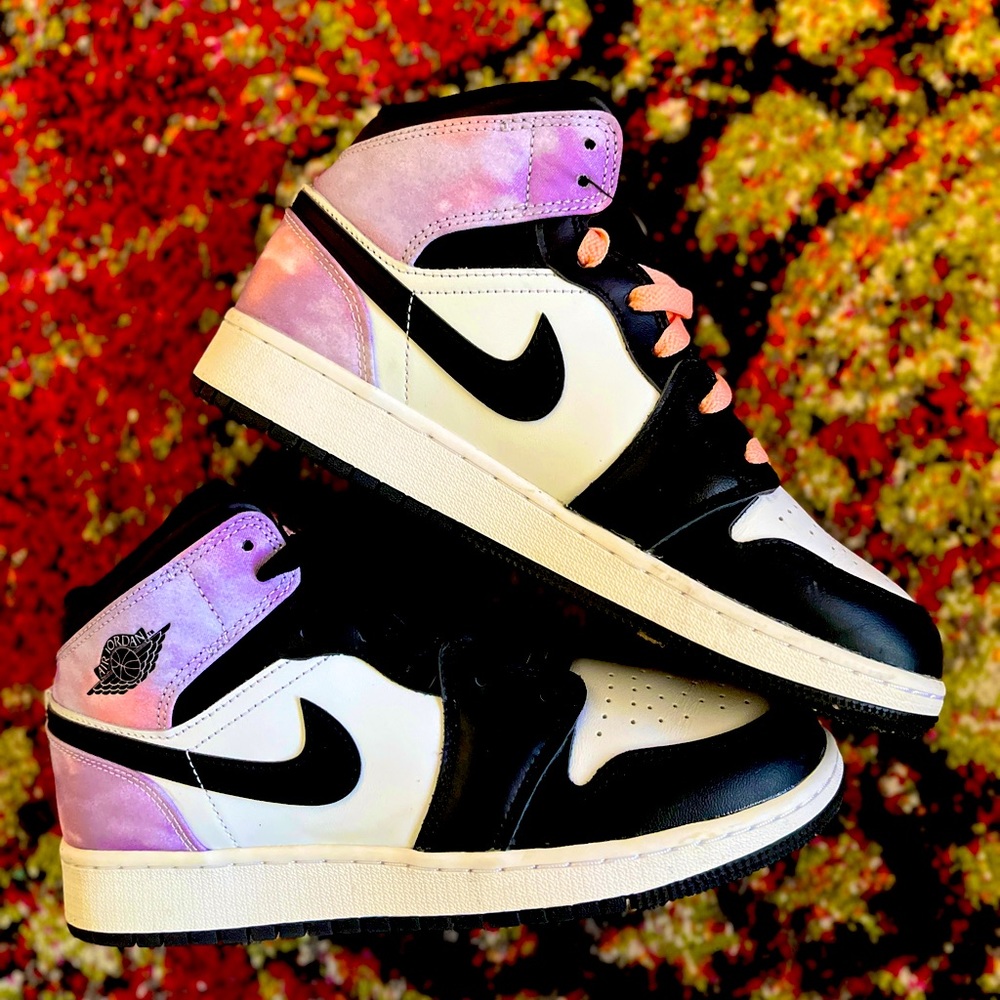 Jordan one mids